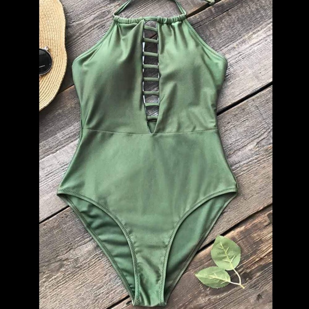 NWT Cupshe green one piece swimsuit
